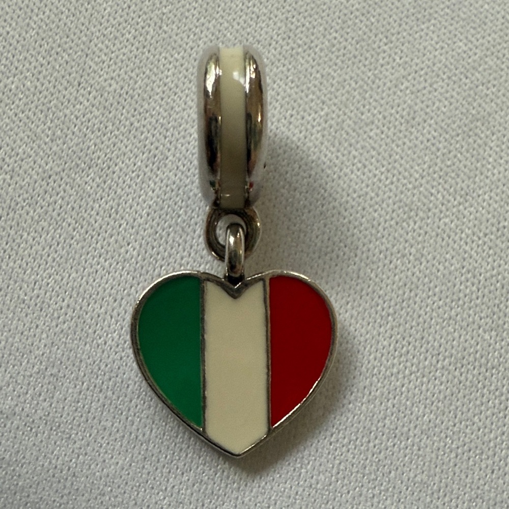 Pandora Italy 🇮🇹 Heart Charm